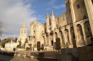 Autrement, un séjour à Avignon ne sera pas mal non plus, histoire de remonter le temps.