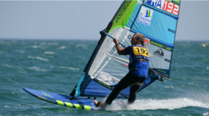 Antoine albeau un windsurfer
