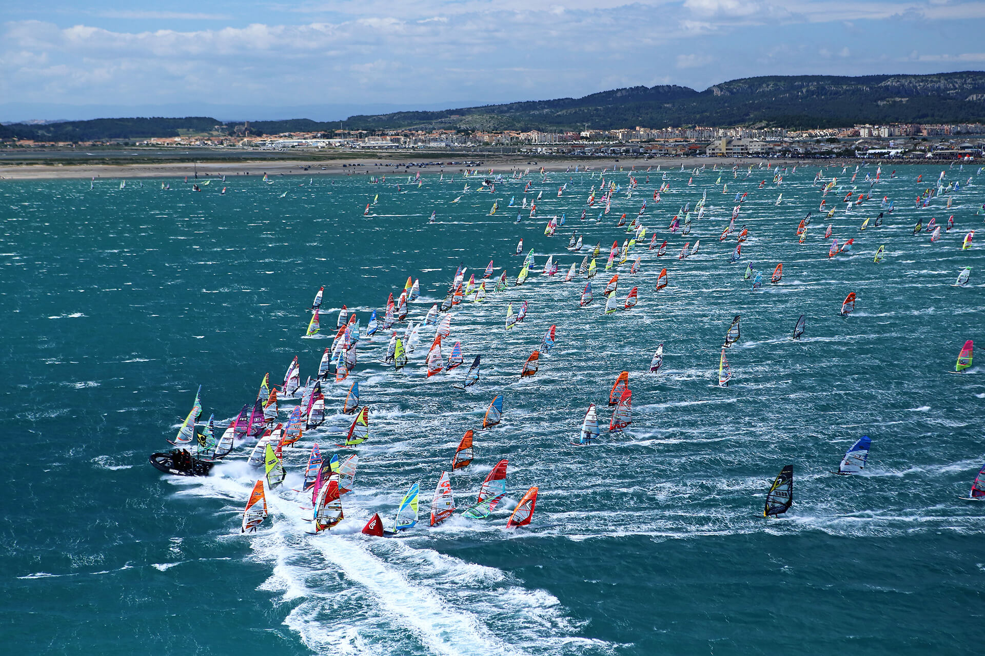 Le Défi Wind de Gruissan : Le rendez-vous du windsurf et du SUP en France